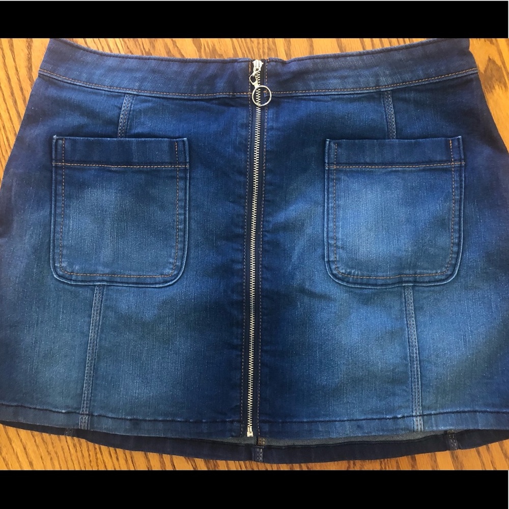 EUC Hollister A-line Skirt